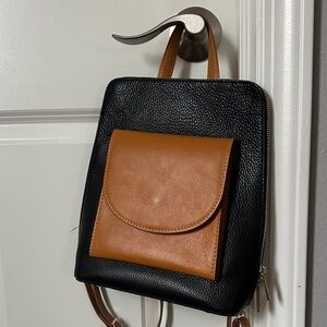 NWOT: DIVINA FIRENZE Black Tan Pebbled Italian Leather Convertible Backpack Bag.